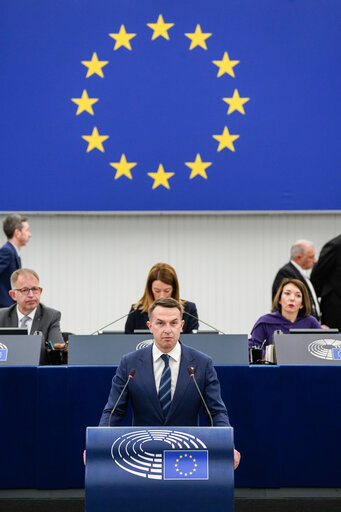 Fotografi 23: EP Plenary session - European Council meetings and European Security