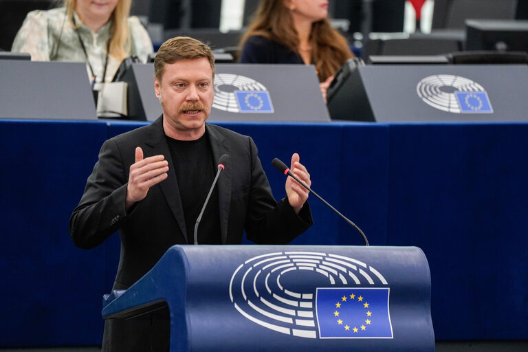 Valokuva 40: EP Plenary session - European Council meetings and European Security