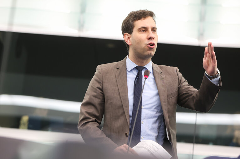 Fotografia 33: EP Plenary session - European Council meetings and European Security