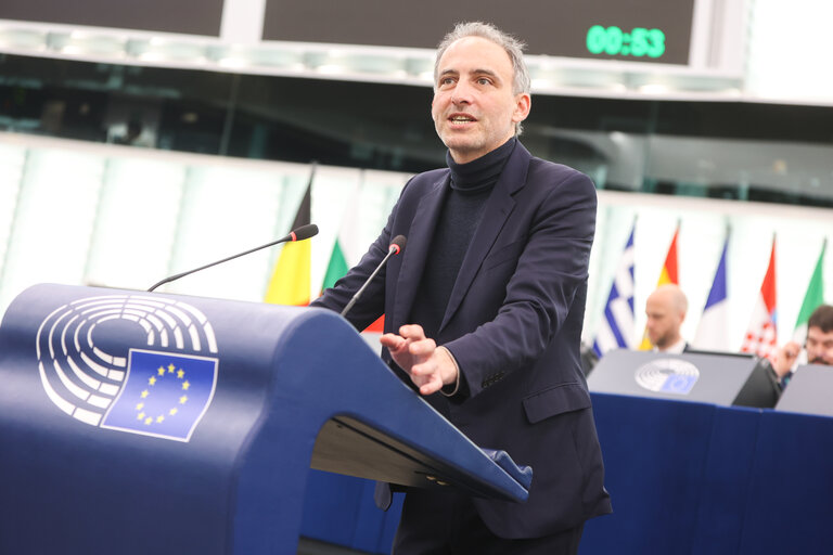 Photo 23 : EP Plenary session - defence - European Council meetings and European Security