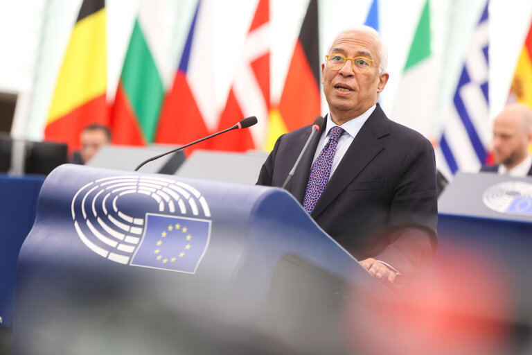 Fotografija 3: EP Plenary session - defence - European Council meetings and European Security