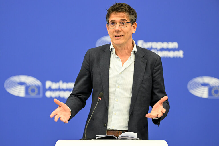 Fotografie 15: Press briefing Greens/EFA