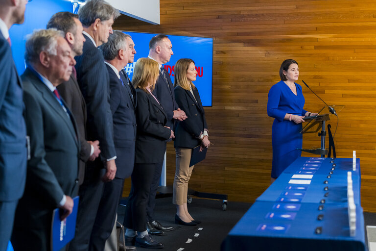 Fotografia 13: Signature Ceremony #EPstandsBYyou - Friends of Democratic Belarus