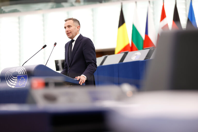 Fotografi 12: EP Plenary session - Presentation of the proposal on a new common approach on returns