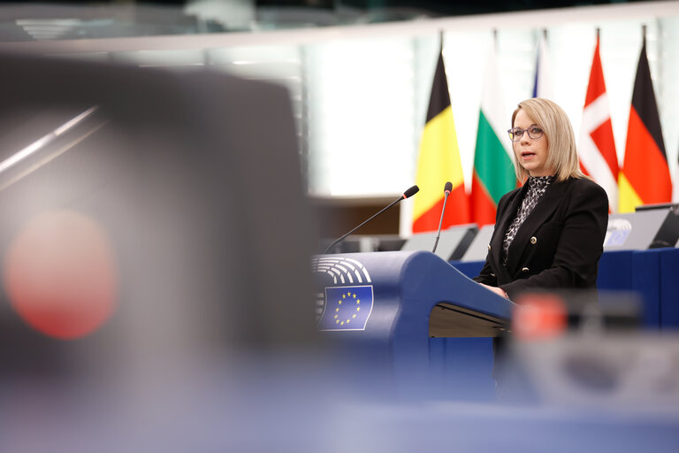 Fotografie 10: EP Plenary session - Presentation of the proposal on a new common approach on returns