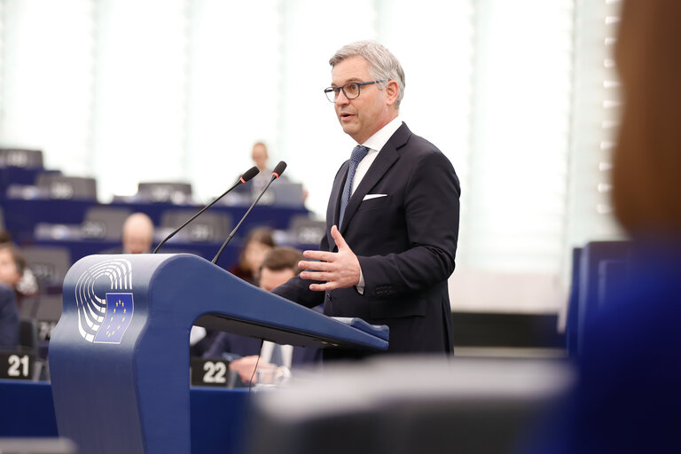 Fotografie 15: EP Plenary session - Presentation of the proposal on a new common approach on returns