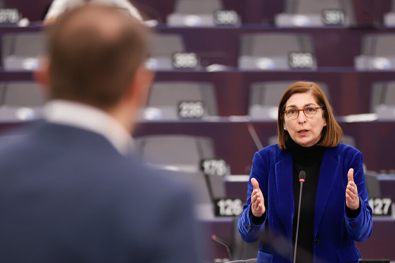 Foto 46: EP Plenary session - Presentation of the proposal on a new common approach on returns