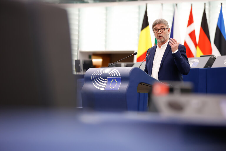 Fotografie 38: EP Plenary session - Presentation of the proposal on a new common approach on returns