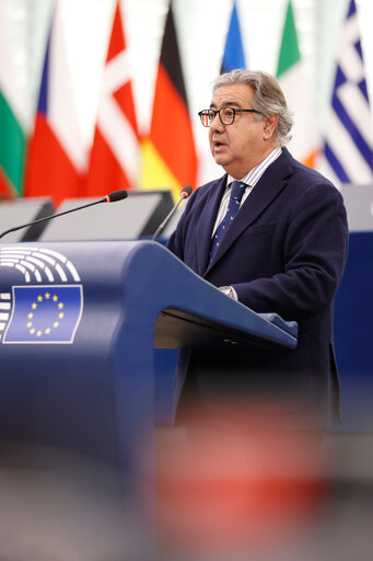 Fotografija 24: EP Plenary session - Presentation of the proposal on a new common approach on returns