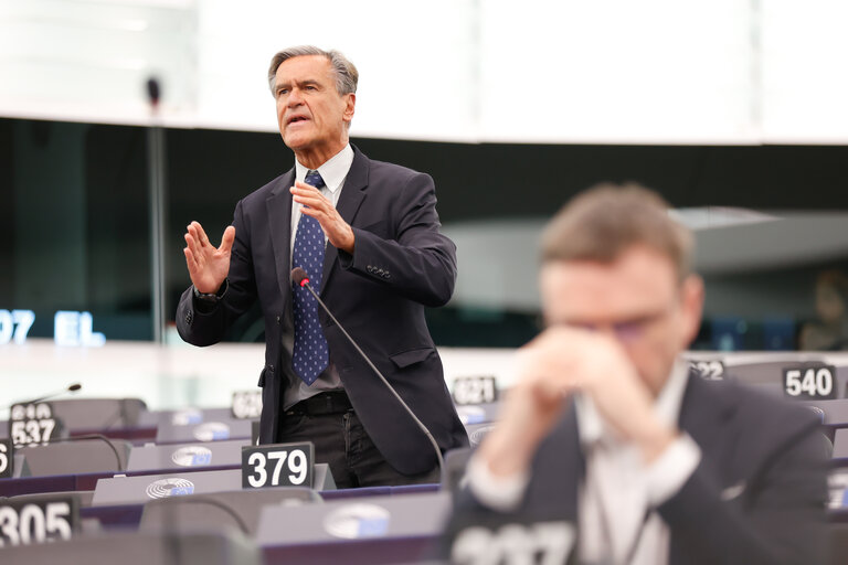 Foto 7: EP Plenary session - Presentation of the proposal on a new common approach on returns