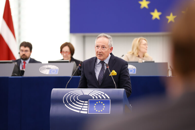 Fotografie 10: EP Plenary session - Presentation of the proposal on a new common approach on returns