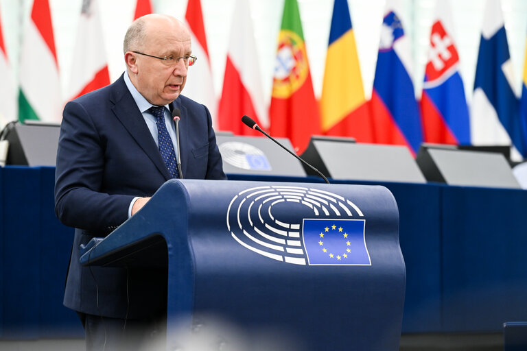 Fotogrāfija 1: EP Plenary session - White paper on the future of European defence