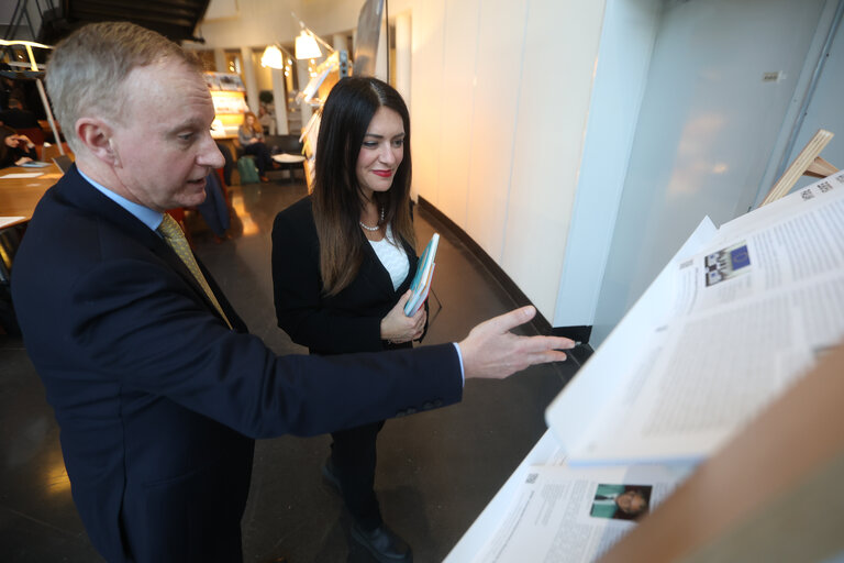 Photo 19 : Opening of the Victoria Amelina Reading Space