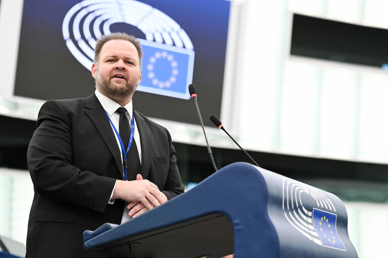 Photo 39 : EP Plenary session - White paper on the future of European defence