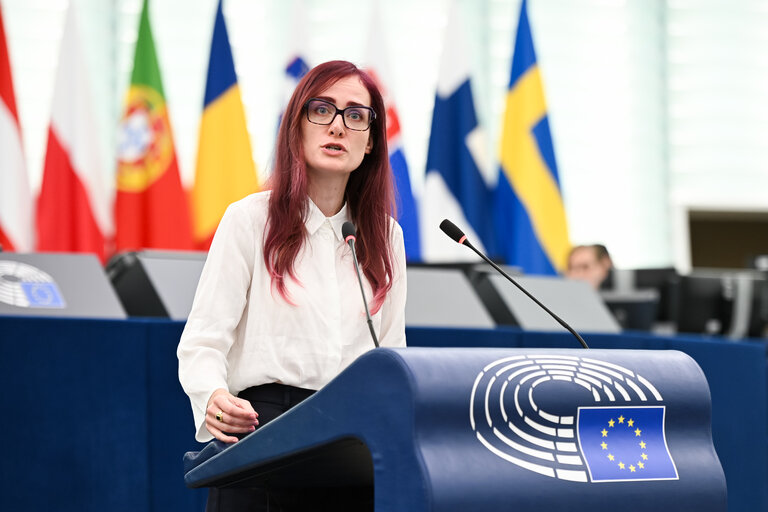 Photo 38 : EP Plenary session - White paper on the future of European defence