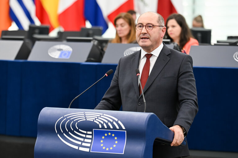 Photo 25 : EP Plenary session - White paper on the future of European defence