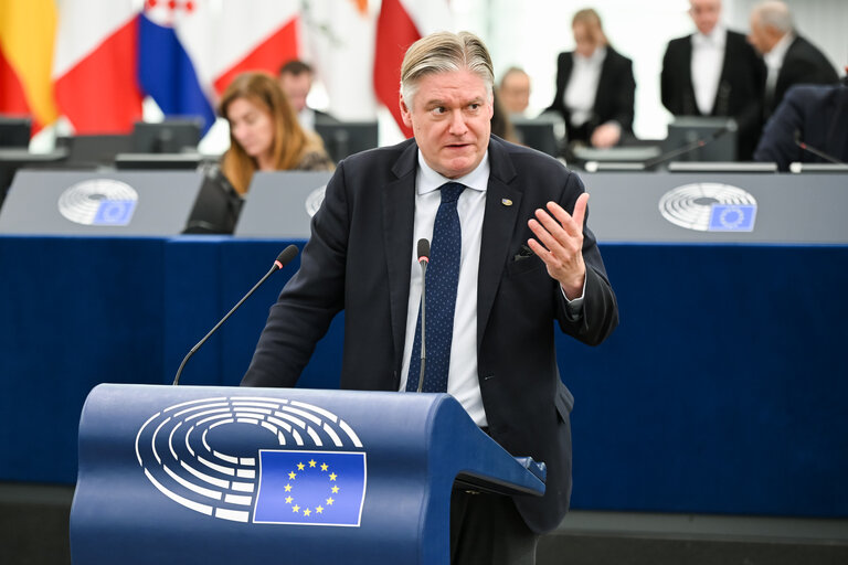 Fotografie 23: EP Plenary session - White paper on the future of European defence