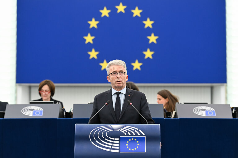 Fotografi 9: EP Plenary session - White paper on the future of European defence