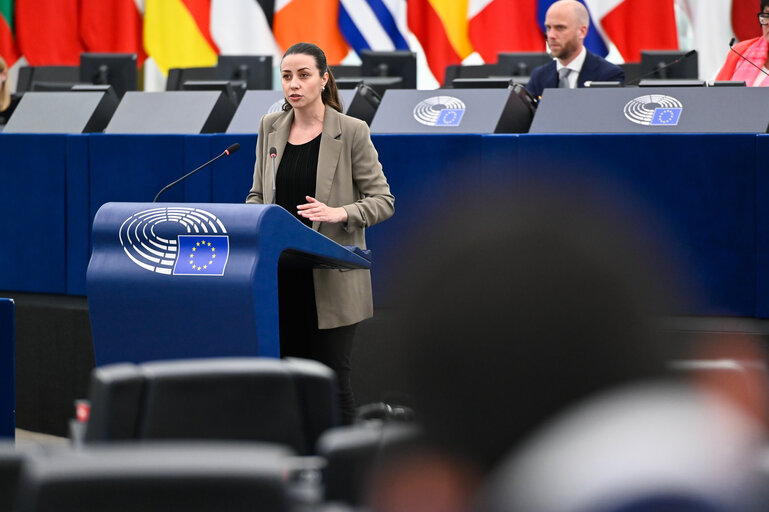 Photo 16: EP Plenary session - Deteriorating situation in Gaza following the non-extension of the ceasefire