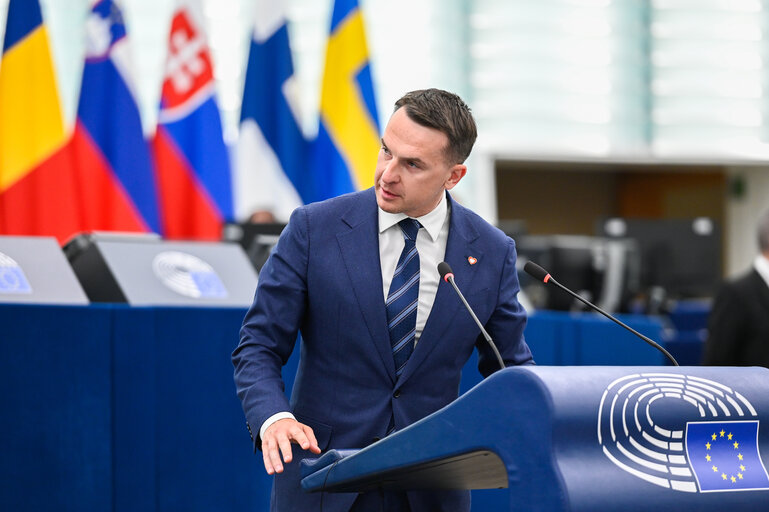 Φωτογραφία 12: EP Plenary session - Deteriorating situation in Gaza following the non-extension of the ceasefire