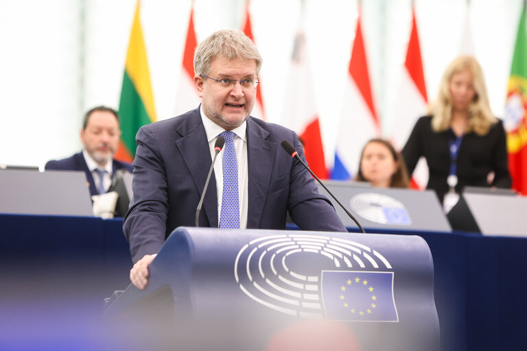 Fotografija 8: EP Plenary session - Action Plan for the Automotive Industry