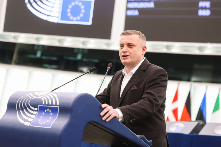 Φωτογραφία 3: EP Plenary session - Action Plan for the Automotive Industry