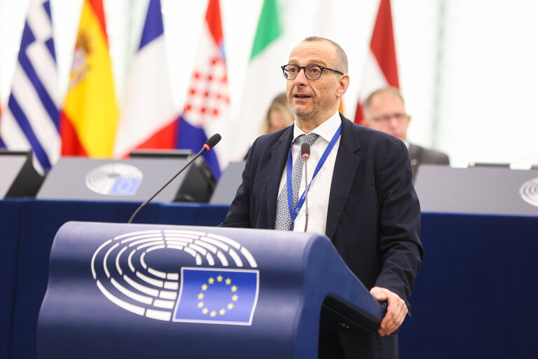 Fotografija 31: EP Plenary session - Action Plan for the Automotive Industry