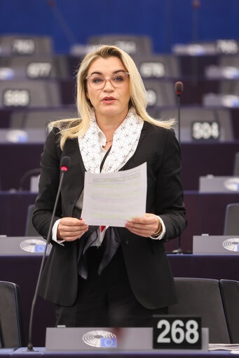 Φωτογραφία 16: EP Plenary session - Action Plan for the Automotive Industry