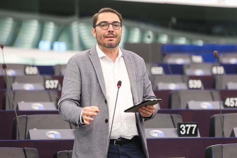 Fotografija 12: EP Plenary session - Action Plan for the Automotive Industry