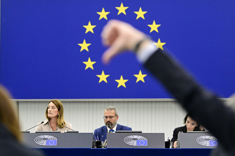 Fotografie 7: EP Plenary session - Voting session