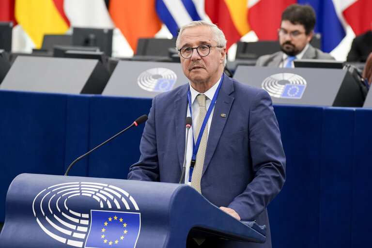 Fotografia 38: EP Plenary session - 100 days of the new Commission – Delivering on Defence, Competitiveness, Simplification and Migration as our priorities