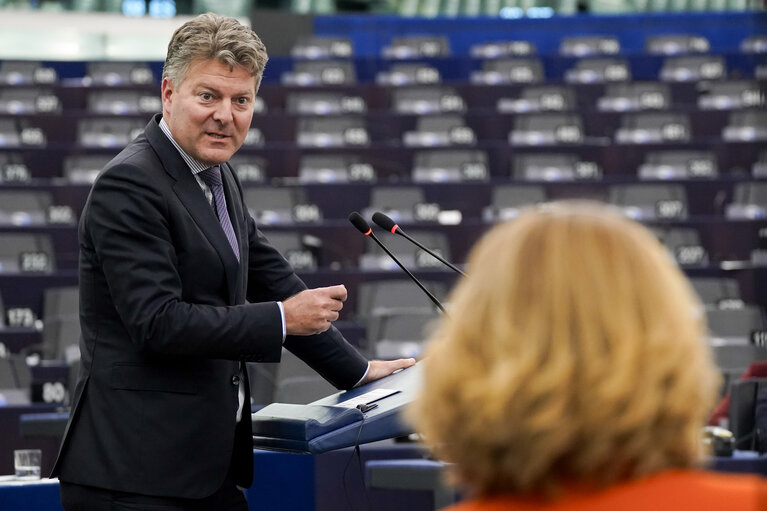 Valokuva 40: EP Plenary session - 100 days of the new Commission – Delivering on Defence, Competitiveness, Simplification and Migration as our priorities