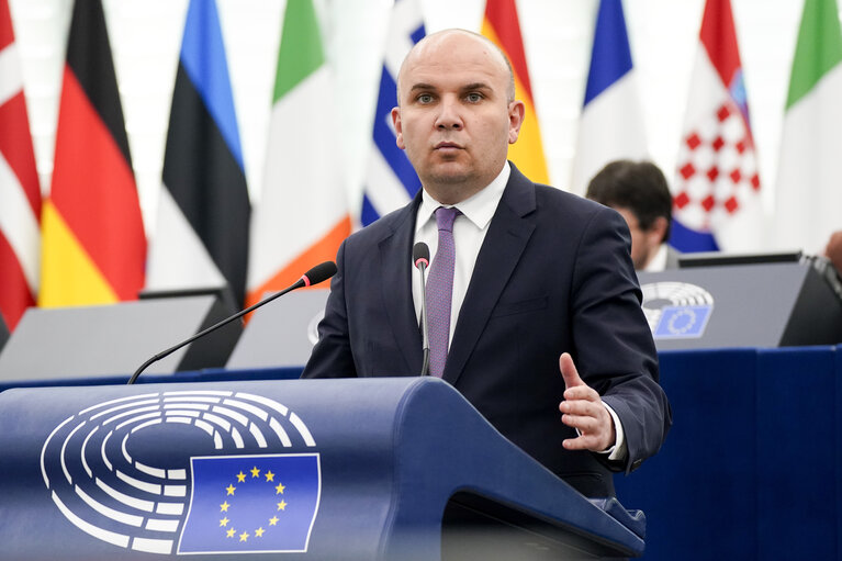 Photo 30: EP Plenary session - 100 days of the new Commission – Delivering on Defence, Competitiveness, Simplification and Migration as our priorities