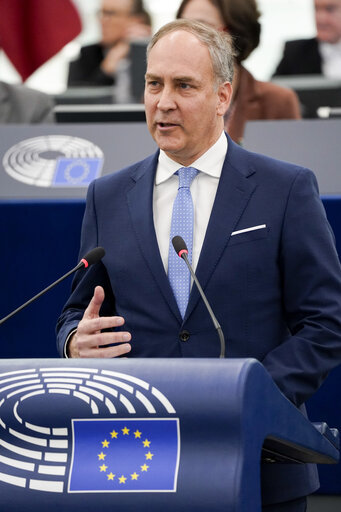 Fotogrāfija 31: EP Plenary session - 100 days of the new Commission – Delivering on Defence, Competitiveness, Simplification and Migration as our priorities