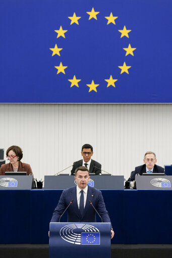 Fotografi 1: EP Plenary session - 100 days of the new Commission – Delivering on Defence, Competitiveness, Simplification and Migration as our priorities