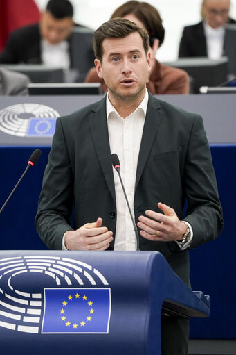 Fotografie 12: EP Plenary session - 100 days of the new Commission – Delivering on Defence, Competitiveness, Simplification and Migration as our priorities