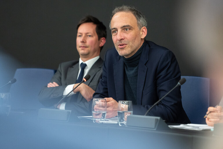 François-Xavier BELLAMY and Raphaël GLUCKSMANN meet with journalists