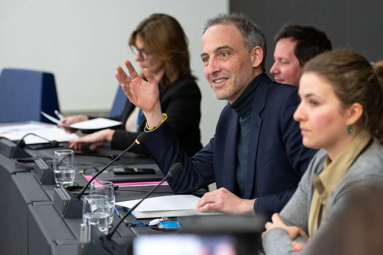 François-Xavier BELLAMY and Raphaël GLUCKSMANN meet with journalists