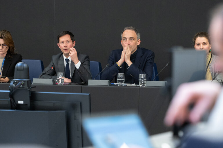 François-Xavier BELLAMY and Raphaël GLUCKSMANN meet with journalists