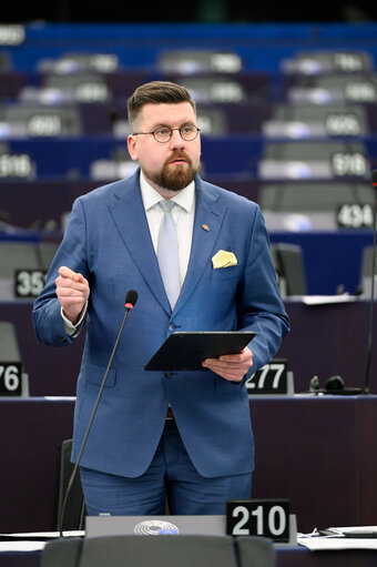 EP Plenary session - Frozen Russian assets