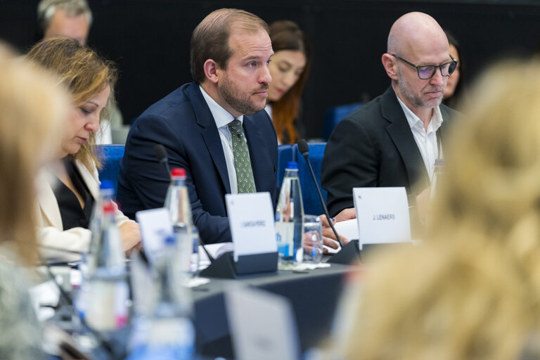 Photo 2: Meeting of the EP Conference of Presidents