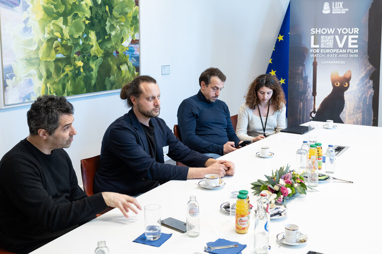 Fotografie 12: LUX European Audience Film Award 2025 - MEPs meet with the team of Flow movie