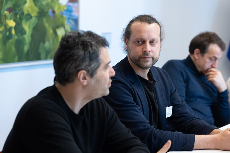 Fotografie 7: LUX European Audience Film Award 2025 - MEPs meet with the team of Flow movie