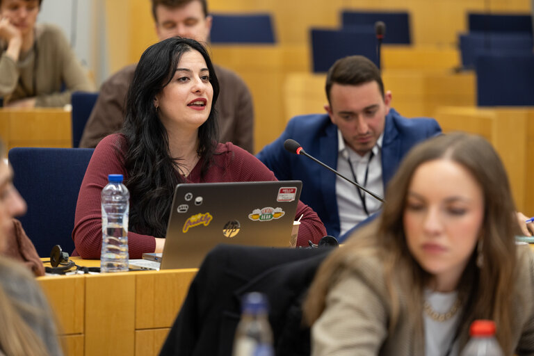 Foto 25: Training Programme for Young European Journalists - Press point: Discussion with MEPs about the Multiannual Financial Framework (MFF)