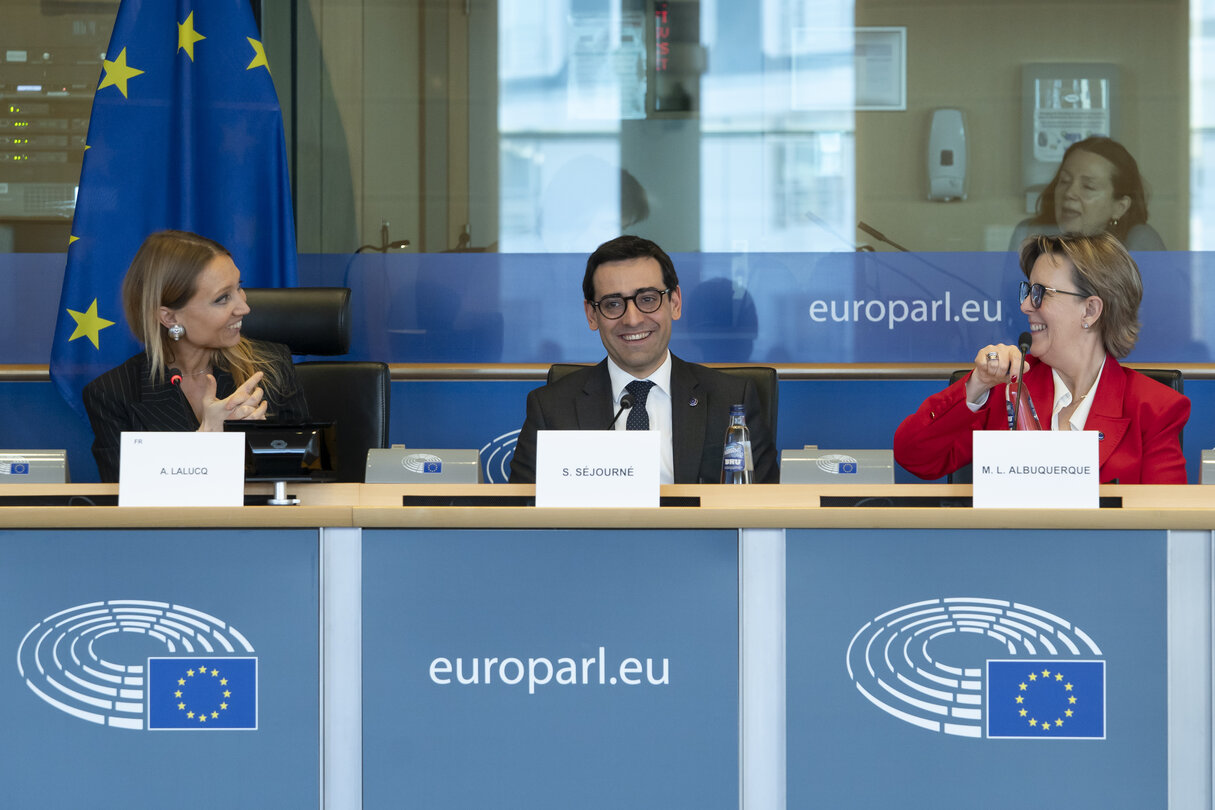 ECON - Exchange of views with the Executive Vice-President Stéphane Séjourné and the Commissioner Maria Luís Albuquerque on the Competitive Compass and on the Savings and Investments Union