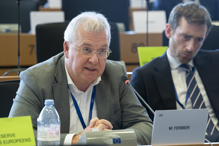 Fotografie 4: ECON - Exchange of views with the Executive Vice-President Stéphane Séjourné and the Commissioner Maria Luís Albuquerque on the Competitive Compass and on the Savings and Investments Union
