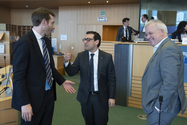Fotografie 31: ECON - Exchange of views with the Executive Vice-President Stéphane Séjourné and the Commissioner Maria Luís Albuquerque on the Competitive Compass and on the Savings and Investments Union