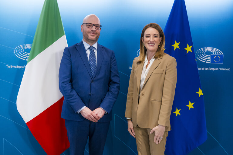 Roberta METSOLA, EP President meets with  Lorenzo FONTANA, President of the Italian Chamber of Deputies