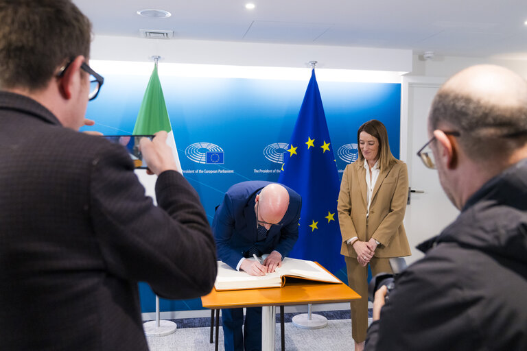 Roberta METSOLA, EP President meets with  Lorenzo FONTANA, President of the Italian Chamber of Deputies