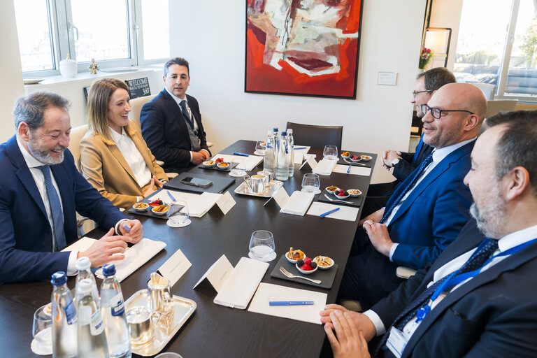 Roberta METSOLA, EP President meets with  Lorenzo FONTANA, President of the Italian Chamber of Deputies